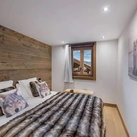 Confortable Et Renove, Ce Grand Chalet Avec Jacuzzi Hébergement de vacances